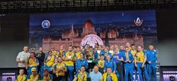 Отказались стоять на пьедестале под гимн РФ: украинских параармреслеров оштрафовали на соревнованиях в Будапеште