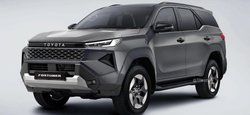 Prado на минималках: доступный рамный внедорожник Toyota заметили во время тестов (фото)