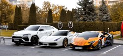Ferrari, Lamborghini та Rolls-Royce: найяскравіші авто в Україні за 2025 рік (фото)