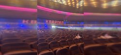 В сети показали почти пустой зал во время концерта "Квартал 95", а со сцены смеялись над Ермаком