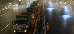 Китайская скорость: в Пекине заменили 2,4 км кольцевой дороги за 6 часов (видео)