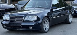 Непоказний раритет: найдорожчий Mercedes W124 в Україні продають за $130 000 (фото)