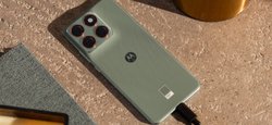 Motorola представить "вбивцю" флагманів до нового року: 16 ГБ ОЗП і дуже швидка зарядка