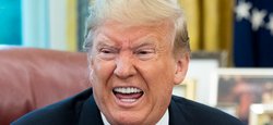 "Ты глупая": Трамп обозвал журналистку и досрочно покинул интервью (видео)