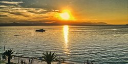 Море, термы, казино. Чем может удивить в бархатный сезон малоизвестный городок Лутраки в Греции