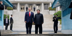 Трамп сократил военные учения с Южной Кореей, объяснив это "дружбой" с лидером КНДР