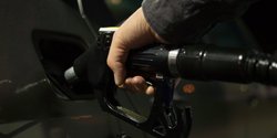 Бензин побил исторический рекорд: Куюн раскрыл масштабы топливного шока