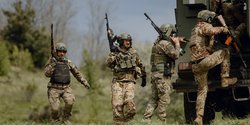 Мобилизация женщин и юношей в возрасте до 25 лет: нардеп раскрыл реальные планы Рады (видео)