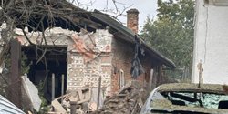 Реактивный БПЛА попал в окрестностях Львова: повреждены частные дома, есть раненые (фото)