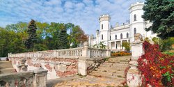 Версаль — это под Харьковом. Изучаем дворцы сахарных королей и знакомимся с природой Слобожанщины