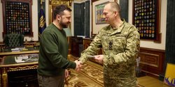 Уступка улице или контроль над ВСУ: чем обернется решение Зеленского по Сырскому