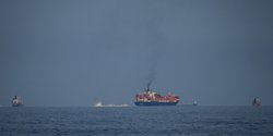 Добыча нефти в странах ОПЕК рухнула до минимума за 26 лет из-за войны в Иране