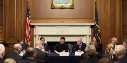 Зеленский встретился с американскими сенаторами перед голосованием за "адские" санкции против РФ