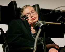 Путешествия во времени, черные дыры, опасные инопланетяне: о чем предупреждал Стивен Хокинг