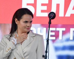 Правительство Германии наладило контакт с Тихановской