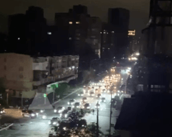 В центре Киева случился блэкаут: без света три района, в КГГА объяснили причину (видео)