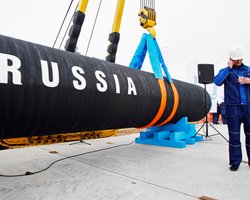 "Газ нельзя использовать как оружие": Меркель о строительстве "Северного потока-2"