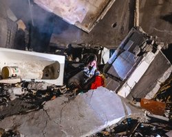 "У меня нет эмоций": девушка рассказала, как ей удалось выжить при обстреле Днепра (фото)