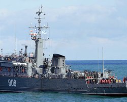 Российский военный корабль следует в Азовское море, – СМИ