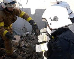 Погибли 13 человек: ГСЧС завершила спасательную операцию в Запорожье (фото)