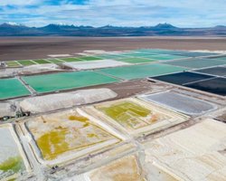 Одни из самых опасных веществ на Земле помогли создать литий для батарей: как это работает