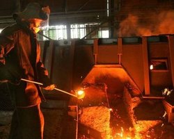 Профсоюз грозит возвратить меткомбинат Миттала в госсобственность