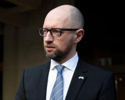 Миротворческая миссия на Донбассе может оказаться российской западней, - Яценюк