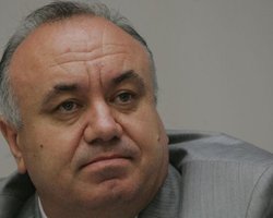 Очередной кандидат снялся с президентской гонки