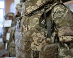 Сазонов звернувся до Центру протидії дезінформації через заяви Железняка про "продані бронежилети"