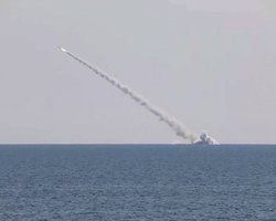 Угроза не исчезла: РФ может атаковать Украину с моря, — Гуменюк (видео)