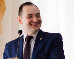 В частных клиниках уже есть вакцина, даже Pfizer, - мэр Ивано-Франковска (видео)