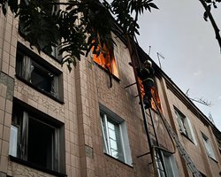 Російський дрон вдарив по цивільному гуртожитку на Полтавщині: люди встигли забігти до укриття