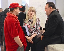 Услуги для избранных. Как "развести" депутата на деньги