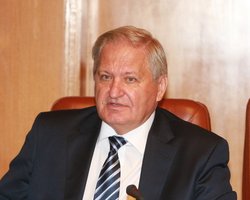 Янукович уволил Джигу и Тихонова