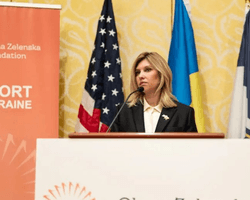 Елена Зеленская продемонстрировала стильные брючные образы во время визита в США (фото)