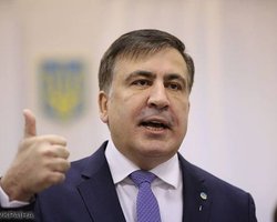 Саакашвили: Украину нужно вытаскивать из болота