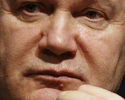 Янукович прибыл в Москву