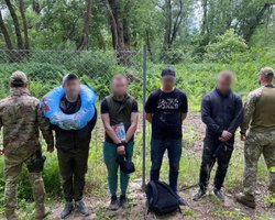 Через систему "Шлях" і не тільки: за 3 роки з України незаконно виїхало майже 45 тисяч громадян