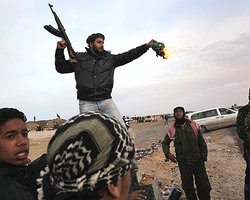 Самолеты НАТО нанесли удар по бункерам с боеприпасами под Триполи