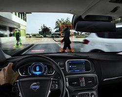 Volvo презентовал первую в мире подушку безопасности для пешеходов