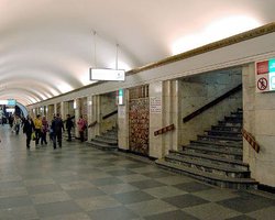 Переход между станциями метро Крещатик и Майдан Независимости начали ремонтировать