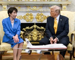 "Японія розуміється на сюрпризах": Трамп пожартував про атаку на Перл-Гарбор у присутності нової прем'єрки