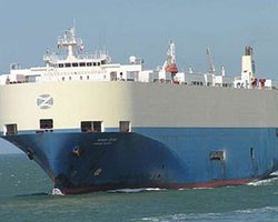 Украинцы с судна Asian Glory прибыли в Симферополь