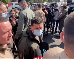 Президент Зеленский прибыл на место катастрофы АН-26