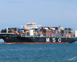 Идет к Босфору: первое судно вышло через новый гуманитарный коридор из Одессы, — Зеленский