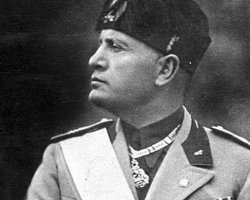 В Москве требуют запретить продажу книги Муссолини