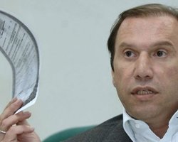 Брат жены Лужкова получил три года условно за мошенничество
