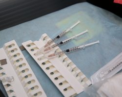 В Черкассах сегодня планируют вакцинировать 100 человек, - Скичко