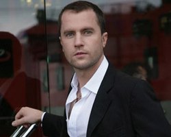 Перебежчик из БЮТ приведет в новую коалицию 8-9 депутатов, - источник