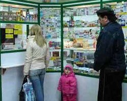 Жители Ровно опустошают аптеки. На всех не хватает